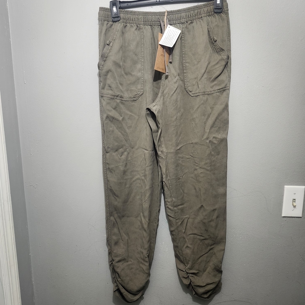 Thread & Supply Olive Joggers Size XL New 100% Lyocell
